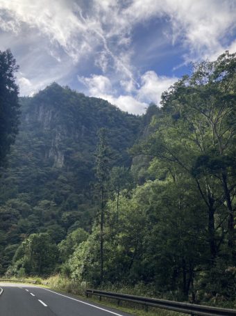 紅葉情報「香落渓・青蓮寺湖」